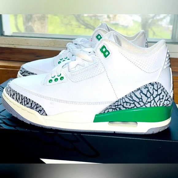 ✨ SOLD ✨Air Jordan 3 Retro
(‘Lucky Green’), Women’s Size 7.5 / Men’s 6: $200 - Picture 5 of 10